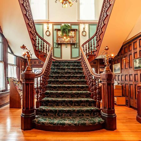 Amethyst Inn Виктория Экстерьер фото