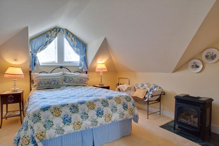 Amethyst Inn Виктория Экстерьер фото