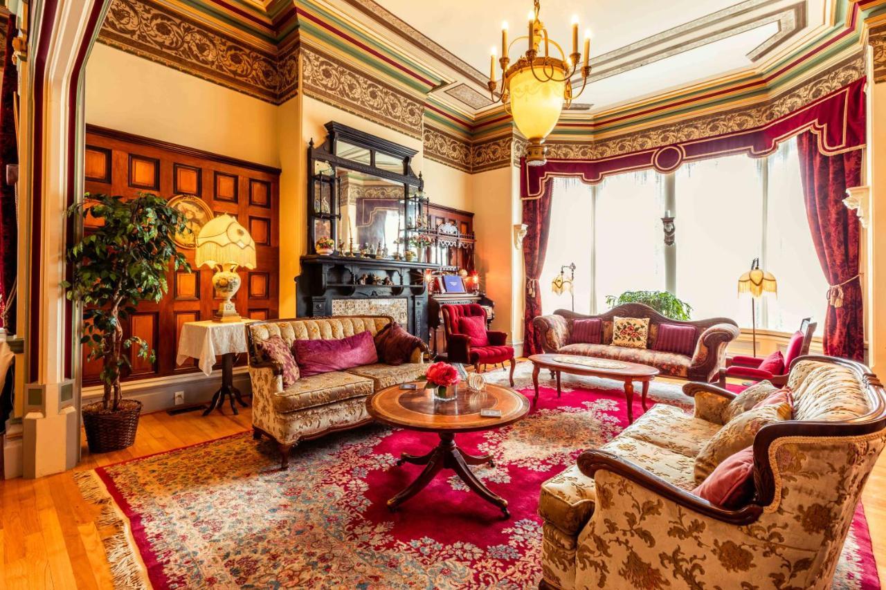 Amethyst Inn Виктория Экстерьер фото