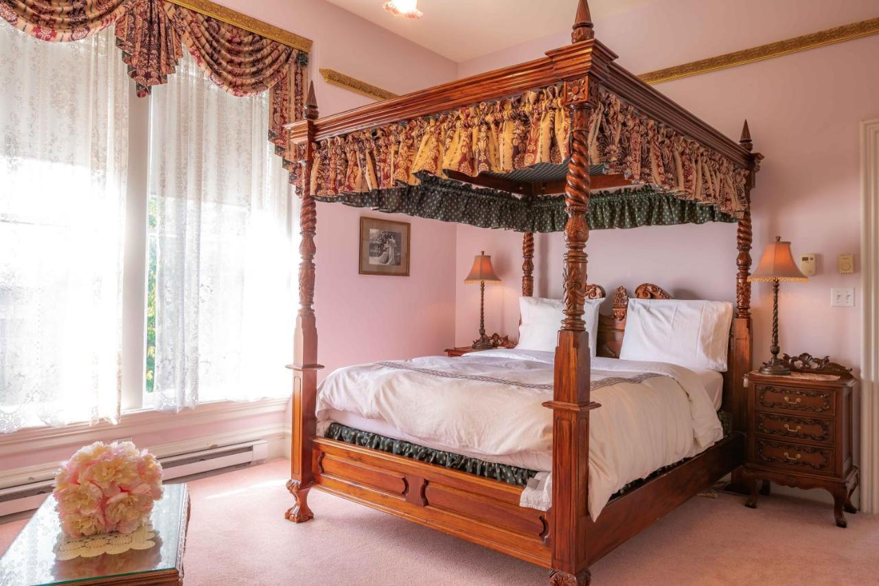 Amethyst Inn Виктория Экстерьер фото