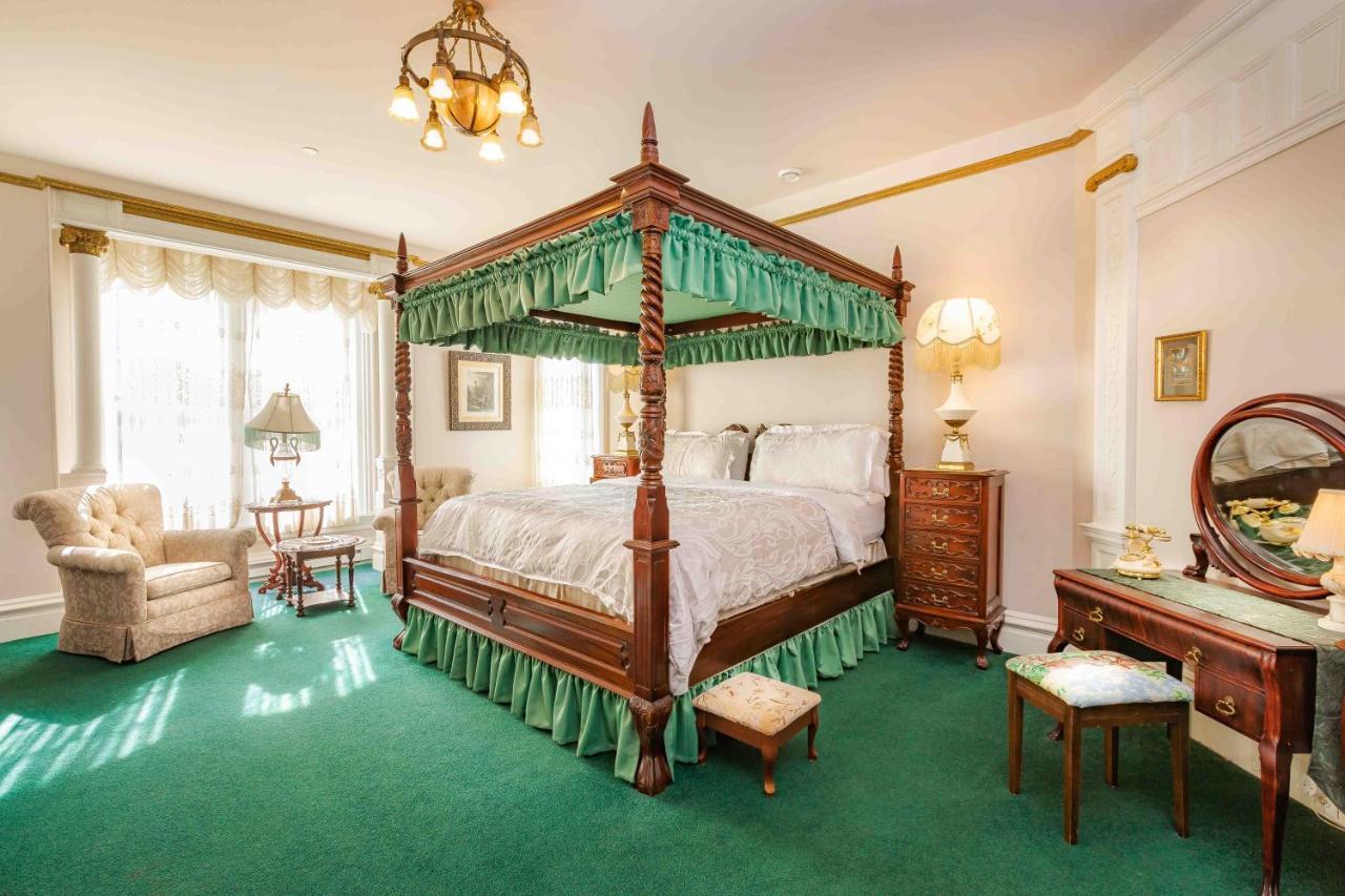 Amethyst Inn Виктория Экстерьер фото