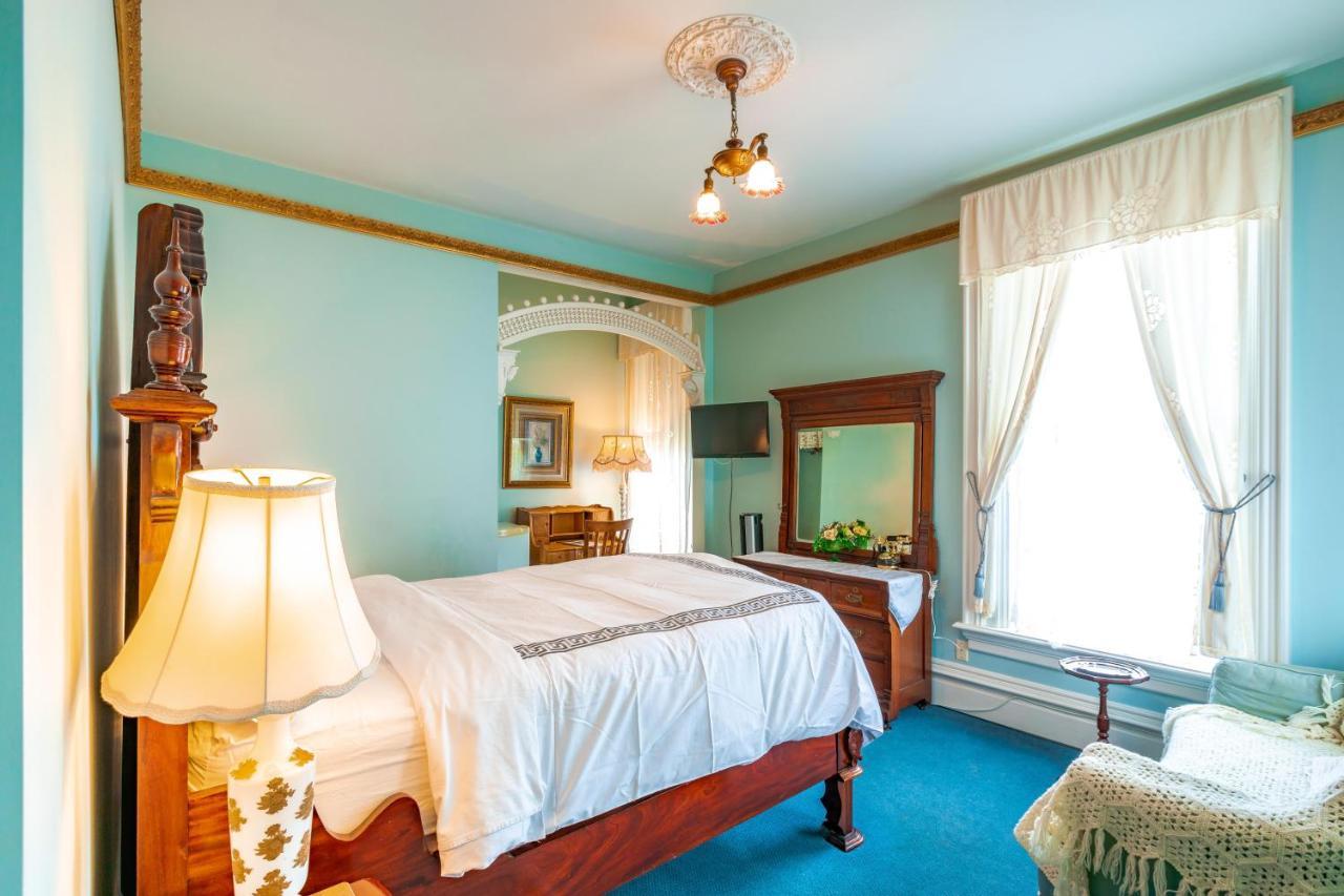Amethyst Inn Виктория Экстерьер фото