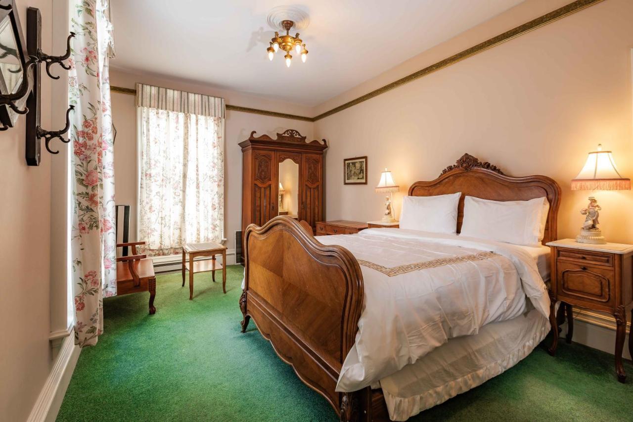 Amethyst Inn Виктория Экстерьер фото