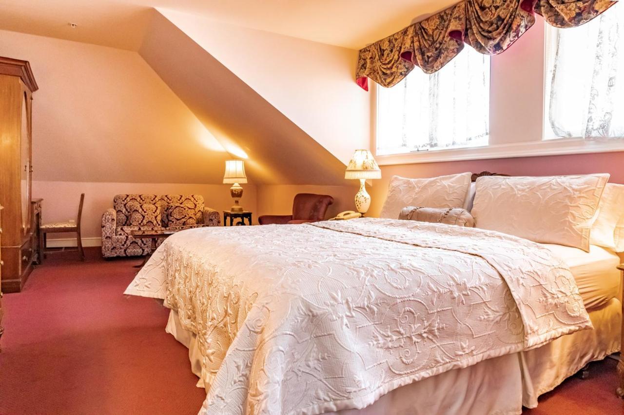 Amethyst Inn Виктория Экстерьер фото