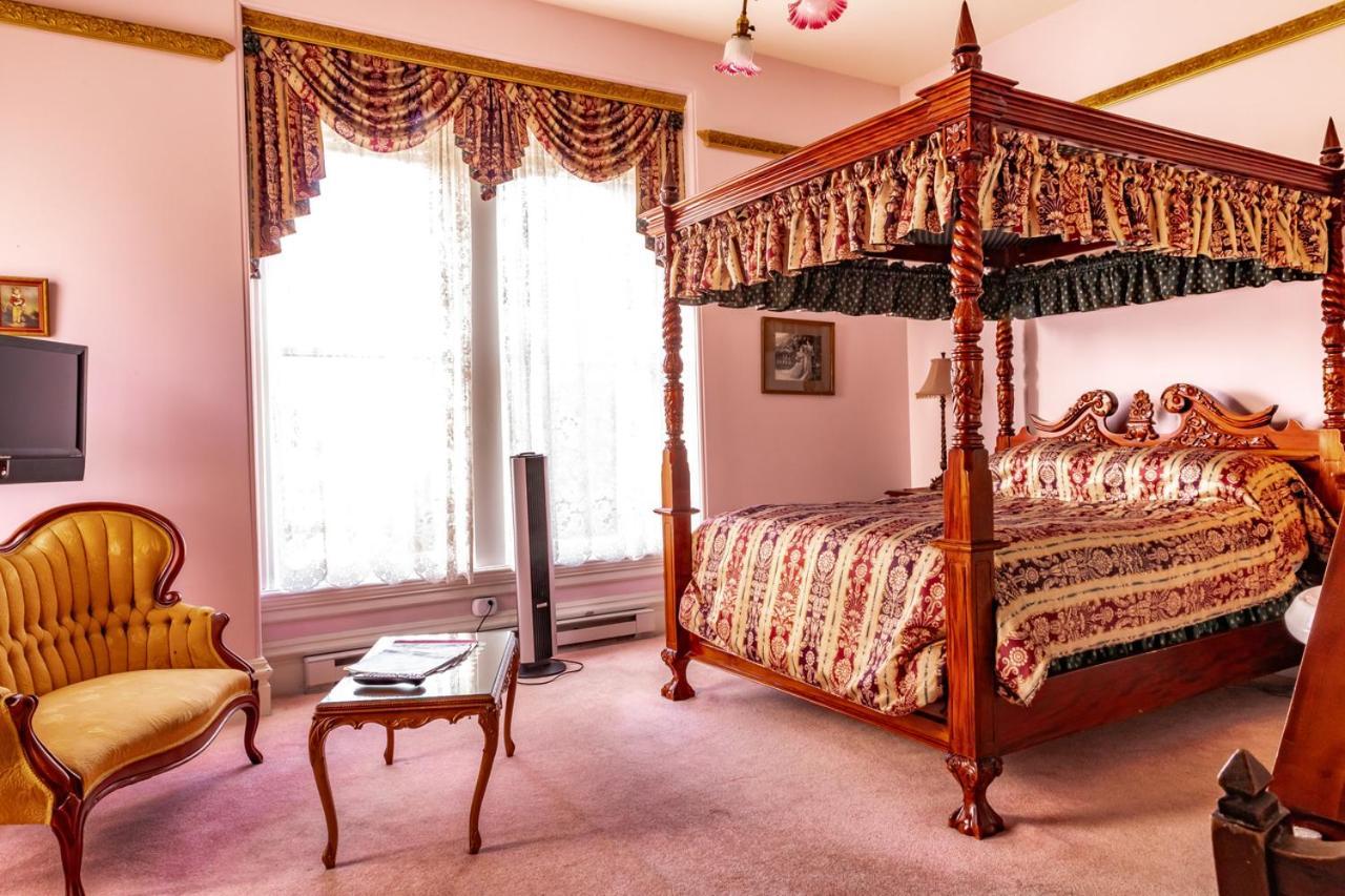 Amethyst Inn Виктория Экстерьер фото