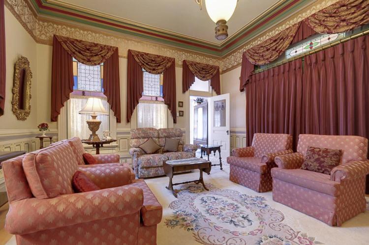 Amethyst Inn Виктория Экстерьер фото