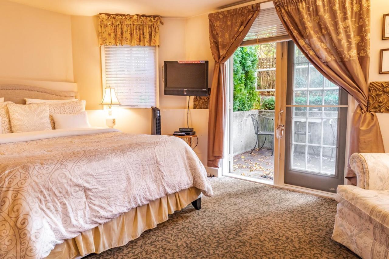 Amethyst Inn Виктория Экстерьер фото